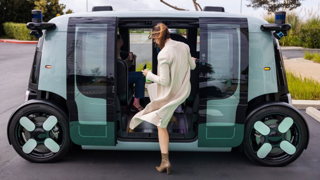 نسخه نهایی Robotaxi شرکت Zoox. منبع: Amazon News